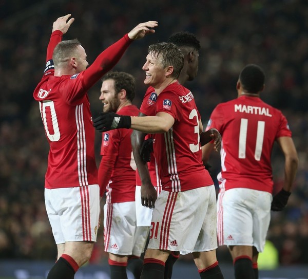 里程碑夜！深圳男篮内部沟通；欧联加时末段刷纪录；压力陡增；球队文化再被提及的简单介绍-爱游戏